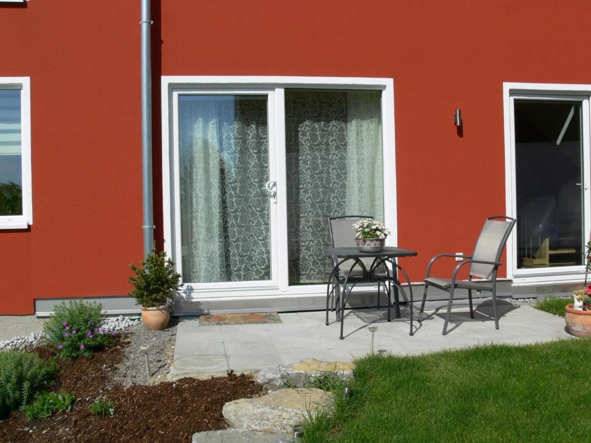 Ferienwohnung Erdgeschoss อูเบอร์ลิงเงน ภายนอก รูปภาพ