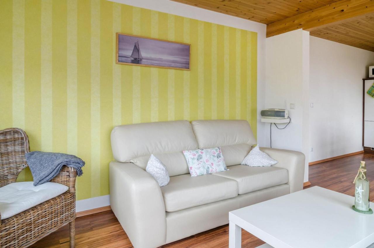 Ferienwohnung Erdgeschoss อูเบอร์ลิงเงน ภายนอก รูปภาพ