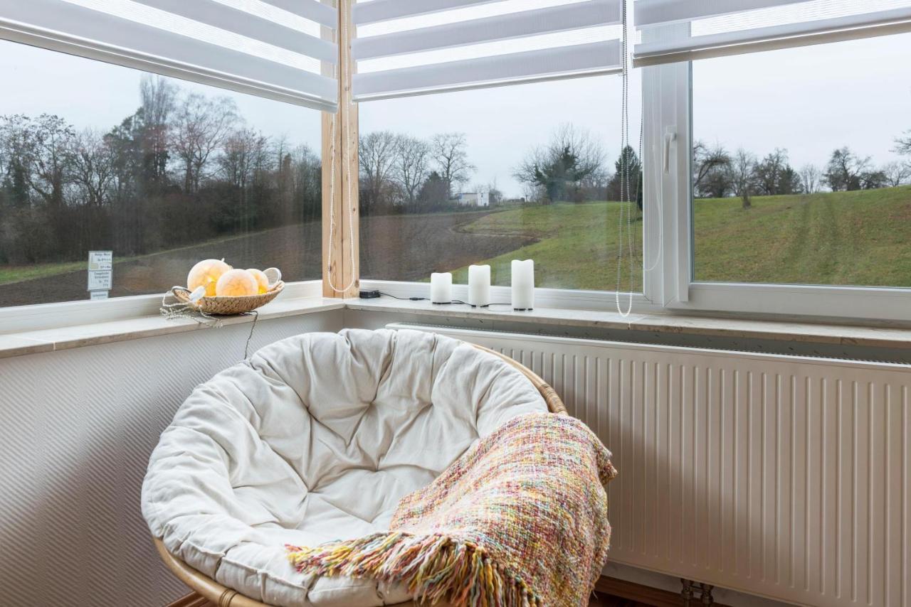 Ferienwohnung Erdgeschoss อูเบอร์ลิงเงน ภายนอก รูปภาพ