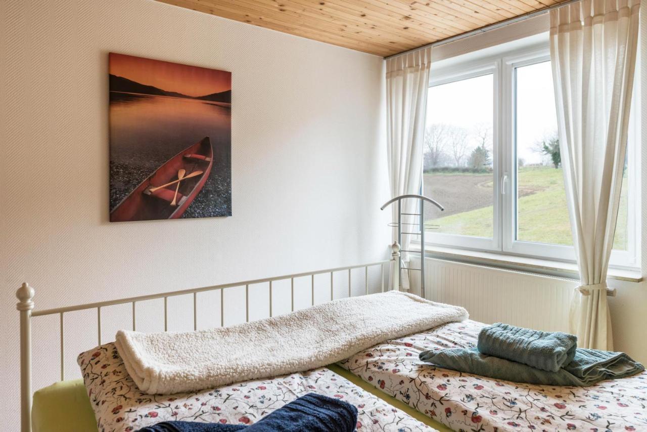 Ferienwohnung Erdgeschoss อูเบอร์ลิงเงน ภายนอก รูปภาพ